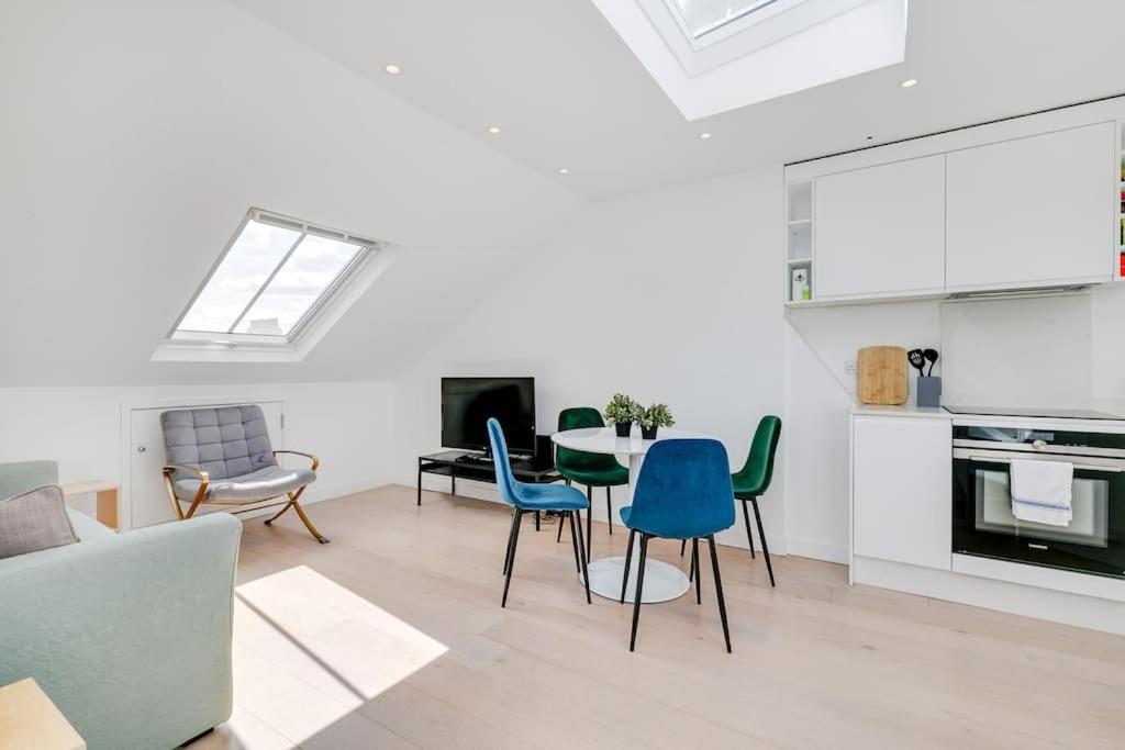 Modern 1 Bedroom Flat In Battersea London Exterior foto